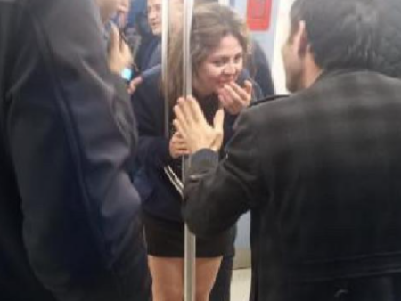Qız başını elə yerə saldı ki, FHN gəldi - FOTOLAR