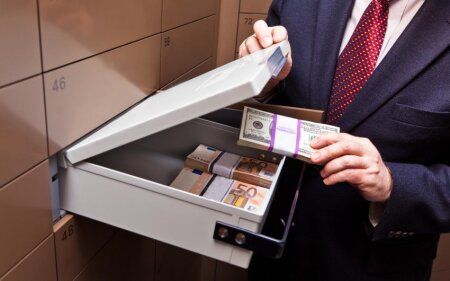 Bu bankdan 32 min dollar depozit oğurlandı-DƏHŞƏT