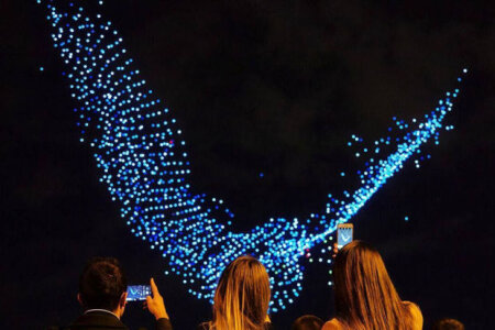 Min ədəd dron Bakı səmasında – VİDEO