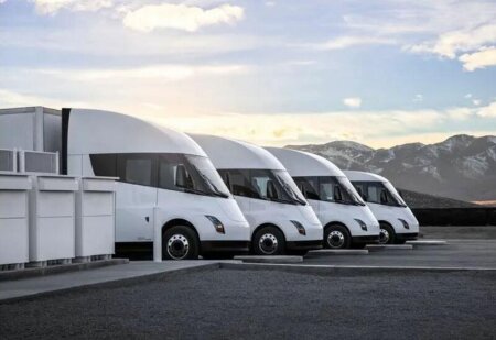 “Tesla” 35 “Semi” yük avtomobilini geri çağırır