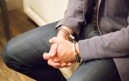 Tanınmış həkimin oğlu həbs edildi