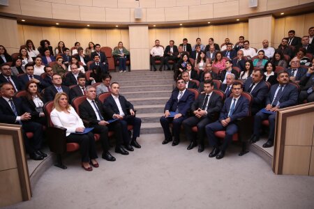 Bakı Ali Neft Məktəbində Ulu Öndər Heydər Əliyevin 100 illik yubileyinə həsr olunmuş I BANM Biznes forumu keçirilib