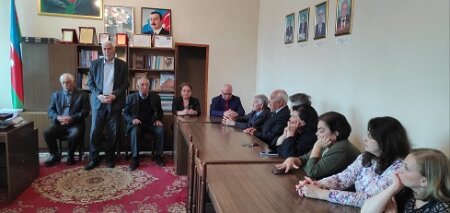 Polimer Materialları İnstitutunda Ümummilli Lider Heydər Əliyev və akademik Zərifə Əliyevanın 100 illik yubileylərinə həsr olunan iclas keçirilib