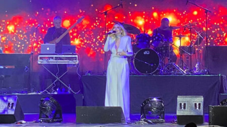 Hadisə Bakı konsertində səhnəyə görün kimi DƏVƏT ETDİ