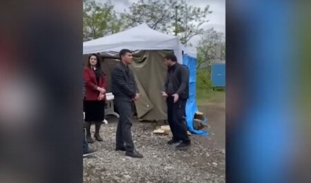 Ermənilər Xankəndi-Şuşa yolunda çadırlar qurdular - VİDEO