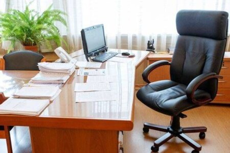 İşdən çıxarılan direktora İcra Hakimiyyətində vəzifə verildi - FOTO