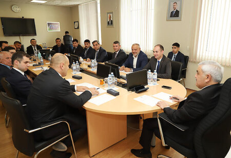 Rövnəq Abullayevdən bunu kim xahiş edib?