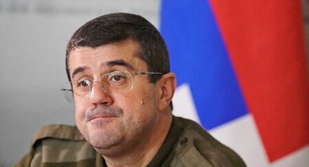 Arutyunyan: “Qarabağdan getmək istəyən səssizcə getsin, panika yaratmasın”