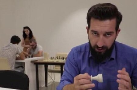Ərinin pulunu sevgilisindən ala bilmədiyi üçün onu öldürdü — VİDEO