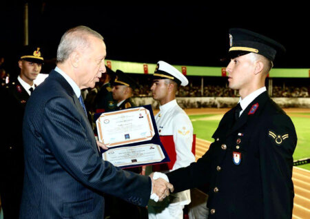 Türkiyədə üç azərbaycanlı zabit rütbəsi alıb - FOTO