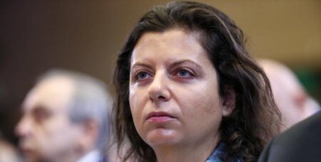 "Minlərlə insan soyuqdan ölür" - Simonyan Böyük Britaniyadakı vəziyyətdən danışdı