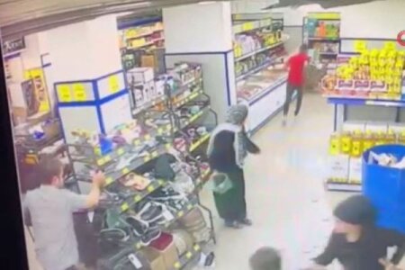 Sərxoş kişi satıcını belə öldürdü-Video