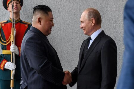 Putin və Kim Çen In "Vostoçnıy" kosmodromunda görüşüblər