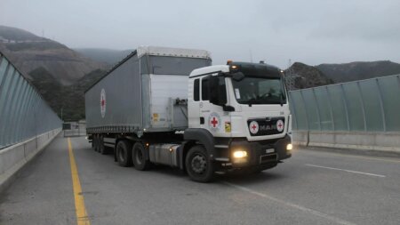 BQXK-nin yük maşınları Laçından Xankəndiyə doğru yol aldı - VİDEO