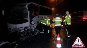 Polisin xidməti maşını ilə avtobus toqquşub-Çoxsaylı yaralı var