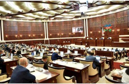 Milli Məclisin ən aktiv deputatları: Cəmi 36 deputat... — Jurnalistlər seçim etdi
