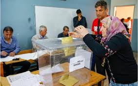 Azərbaycanda seçicilərin çoxu qadınlardır-AÇIQLAMA