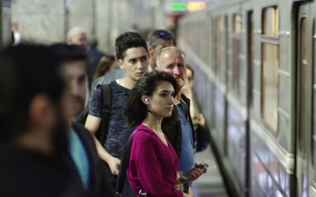 Bakı metrosunda nasazlıq, sərnişinlər təcili...