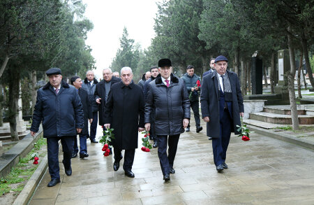 Akademik Arif Mehdiyevin 90 illik yubileyinə həsr olunmuş elmi sessiya keçirilib