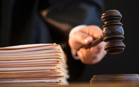 Saxta diplomu olan 10 saylı tam orta məktəbin keçmiş direktoru Əzizə AbdıyevayaNIN 98 minini ələ keçirən şəxslərdən xəbər var