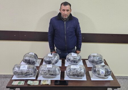 Ölkə ərazisinə külli miqdarda narkotik vasitə keçirməyə cəhd edən şəxslər saxlanılmışdır