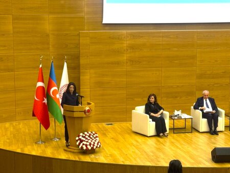 Ombudsman Ankarada Xocalı soyqırımının 33-cü ildönümü ilə əlaqədarkeçirilmiş anım tədbirində iştirak edib
