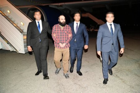 DTX dövlətə xəyanətdə ittiham olunan Azər Bağırovu tutaraq Azərbaycana gətirdi