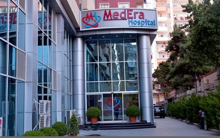MedEra hospitalı həkim olmayan şəxsi necə işə götürüb?
