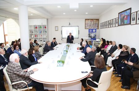Nizami Gəncəvi adına Ədəbiyyat İnstitutunun Elmi şurasının növbəti iclası keçirilib