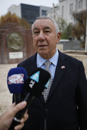 SERDAR ÜNSAL: "31 MART ERMENİ SOYKIRIMINI UNUTMAYACAĞIZ..."