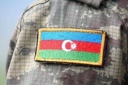 Ehtiyata və istefaya buraxılanların hərbi geyim formasını hansı günlərdə daşıya biləcəyi müəyyənləşir