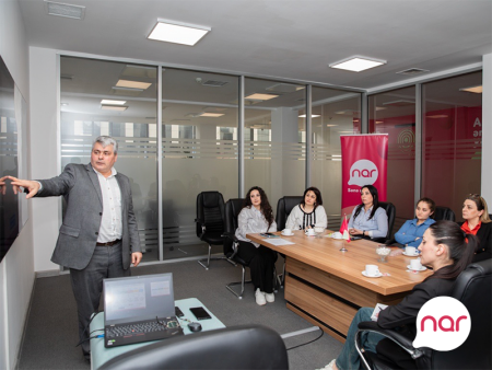 “Nar”müəllimlər üçün mobil rabitətəlimi keçib