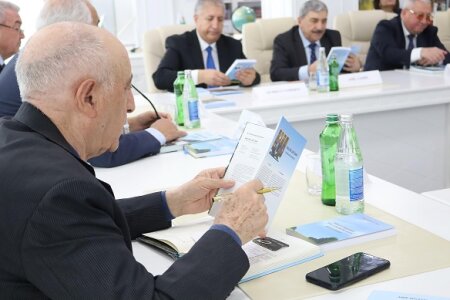 MEK-də “Başlıbel qətliamı - Üç yüz illik “Qarabağ problemi”nin qanlı səhifələri” adlı kitabın təqdimatı keçirilib