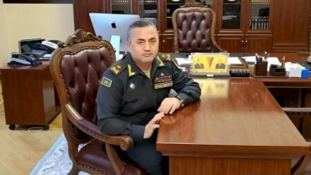 Çimərlik fotoları ilə şantaj edildi