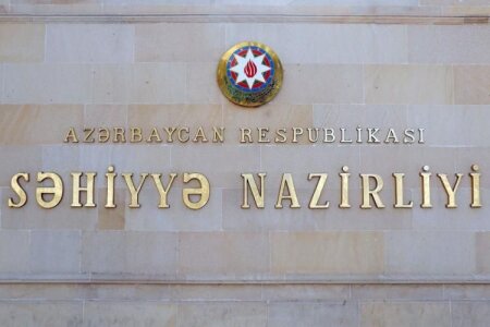Səhiyyə Nazirliyi adı siyahıda olmayan plastik cərrahlarla bağlı məsələyə aydınlıq gətirdi