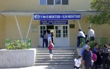 XIRDALAN 1 SAYLI MƏKTƏBDƏN XƏBƏR VAR-Şagirdlərin, müəllimlərin və valideynlərin izahatlarına əsasən, fiziki zorakılıq faktı təsdiqlənməyib