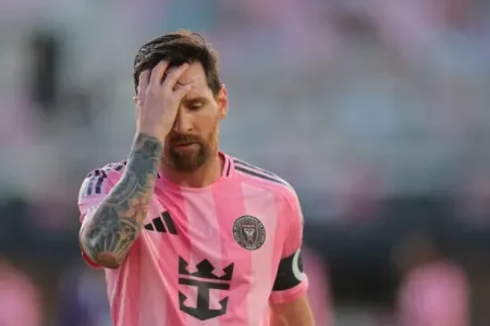 Messi yenə təəccübləndirdi - VİDEO
