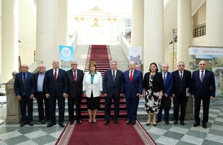 “Azərbaycan Milli Elmlər Akademiyası: Heydər Əliyevdən – İlham Əliyevə” mövzusunda elmi konfrans keçirilib