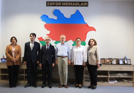 Hacettepe Universitetinin professoru MEK-də olub