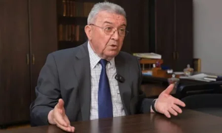“Müəllimi 60-65 yaşdan sonra məktəbdən ayırmaq doğru deyil”-SABİQ NAZİR