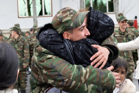 BUNA GÖRƏ əsgərlərlə görüşə qadağa qoyuldu-TƏCİLİ