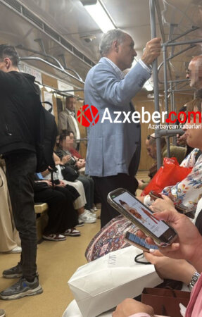 Xanlar Vəliyev metroda