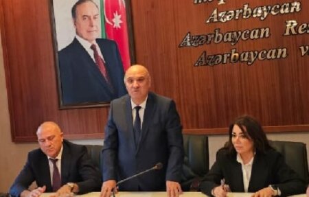 Nəsimi rayonunda növbəti qanunsuz tikinti- Hansı məmurun icazəsi ilə bu işlər görülür? -Video