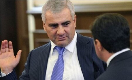 Bakının axtardığı milyarderi Ermənistan saxladı