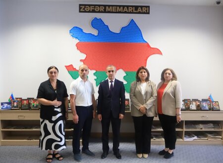 Millətlərarası dostluq evinin sədri Mərkəzi Elmi Kitabxanada olub