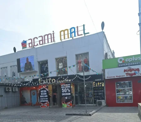 Nəsimidə YER QALMADI,  xeyir-duaNI KİM VERDİ? - “Əcəmi Mall”da DAYANDIRILAN qanunsuz tikinti YENİDƏN BAŞLADI /Fotofakt