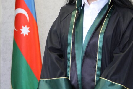 Vəkillər müdafiə etdikləri şəxslərlə icazə məktubu olmadan görüşə biləcəklər