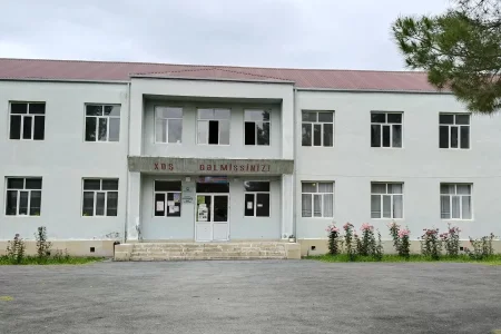 "MƏKTƏBLƏRİ könüllü təmir etmək mümkün ola bilər."-NAZİRDƏN AÇIQLAMA