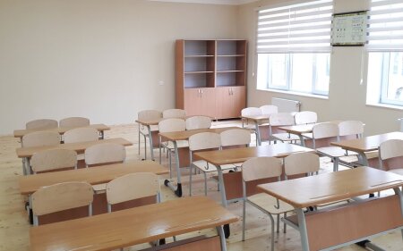 Bakıda məktəbdə müəllim işləmək istəyən şəxsə qarşı dələduzluq edilib.