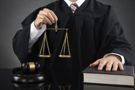 Hüququn ölçə bilmədiyi zərər: Mənəvi zərər və onun aktual problemləri